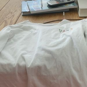 Females and males can all wear. Wear it any season.